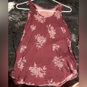 maroon tank top